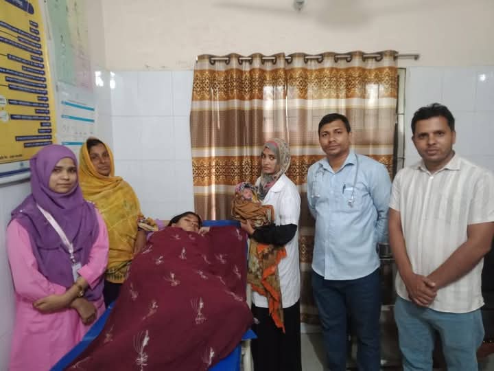 ভূরুঙ্গামারীতে এসএসসি পরিক্ষার্থী প্রসব বেদনা নিয়ে দিলেন পরিক্ষা,হল থেকে বের  হয়ে জন্ম দিলেন কন্যা সন্তান।